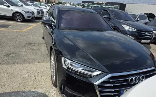 인천싼중고차 A8 (D5) 55 TFSI 콰트로 LWB 매물 사진 2 - 2022/07 87,368km