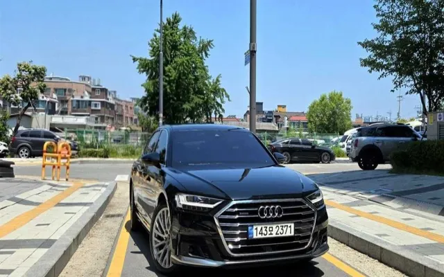 인천싼중고차 A8 (D5) 55 TFSI 콰트로 LWB 매물 사진 4 - 2022/09 76,481km